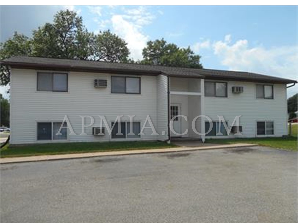 940 Eisenhower Rd #4