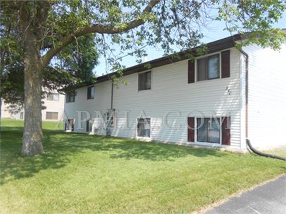 940 Eisenhower Rd #2